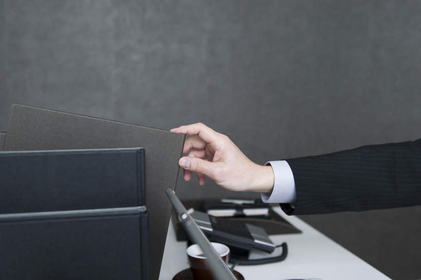 东方人,手,一个人,商务人士,商务女性,办公室,站,横图,室内,特写,白天,侧面,衬衫,桌子,亚洲,仅一个年轻女性,仅一个女性,仅一个人,套装,办公桌,墙,文件夹,拿,拿着,黄种人,墙壁,墙面,站着,手部,单手,档案夹,商务装,资料夹,工薪阶层,文档夹,材料夹,年轻女性,亚洲人,年轻人,白领,上班族,站立,半身,彩图,衬衣