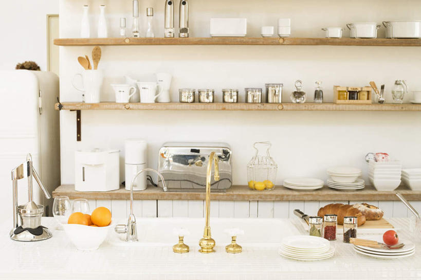 点心,面包,无人,横图,室内,白天,正面,厨房,柑橘,蔬菜,西红柿,餐具,水果,金属制品,许多,新鲜,金属,水龙头,陶瓷,灶台,生食,食品,面点,果实,陶瓷制品,水斗,开关,食物,糕点,两个,三个,一个,红色,打开,橙色,有机食品,绿色食品,单个,阀门,开启,水咀,进餐用具,烹调用具,橘子,桔子,橙子,橙,番茄,彩图,灶间