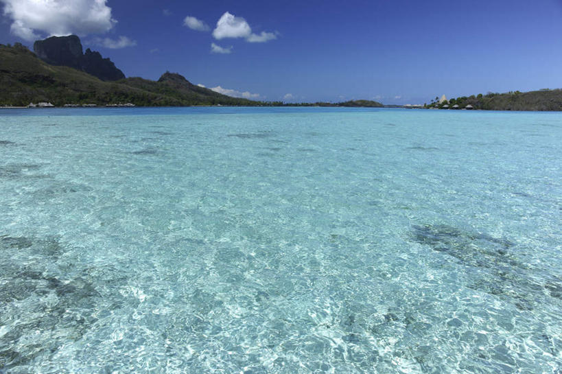 无人,横图,俯视,室外,白天,旅游,度假,海浪,海洋,美景,阴影,波纹,光线,影子,景观,浪花,山川,云,云朵,涟漪,云彩,娱乐,蓝色,白云,蓝天,水纹,天空,阳光,自然,海水,波浪,天,享受,休闲,景色,放松,晴朗,自然风光,大洋洲,海景,塔希提岛,法属波利尼西亚,社会群岛,大溪地,水晕,法属玻利尼西亚,塔西提岛,大海,风浪,海,海水的波动,近岸浪,涌浪,晴空,彩图,高角度拍摄