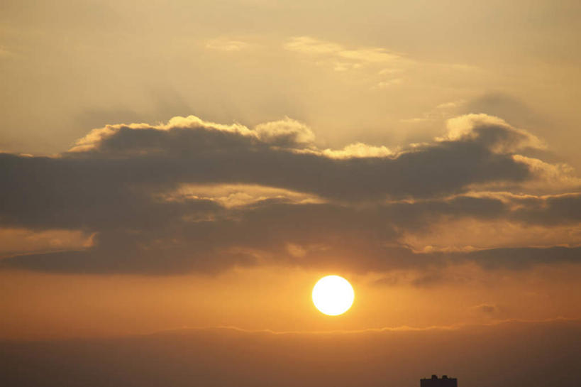 无人,横图,室外,白天,仰视,旅游,度假,美景,日落,太阳,阴影,光线,影子,景观,晚霞,霞光,云,云朵,云彩,娱乐,蓝色,白云,蓝天,天空,阳光,自然,黄昏,天,享受,休闲,景色,彩霞,放松,晴朗,自然风光,晴空,夕阳,彩图,低角度拍摄