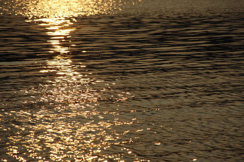 无人,横图,俯视,室外,白天,旅游,度假,海浪,海洋,美景,日落,景观,浪花,晚霞,霞光,娱乐,自然,海水,黄昏,享受,休闲,景色,彩霞,放松,波光粼粼,自然风光,海景,大海,风浪,海,海水的波动,近岸浪,涌浪,夕阳,彩图,高角度拍摄