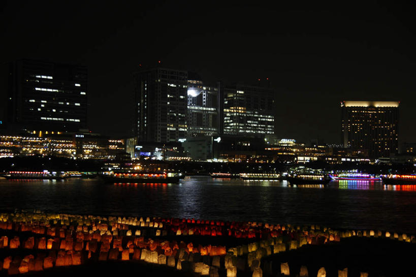 无人,高楼大厦,横图,彩色,室外,夜晚,正面,度假,海浪,海洋,美景,城市风光,标志建筑,城市,大厦,地标,建筑,摩天大楼,霓虹灯,东京,日本,亚洲,景观,浪花,灯光,七彩,娱乐,光源,建设,霓虹,灯,黑色,天空,海水,天,享受,休闲,景色,放松,照明设备,海景,东亚,本州,关东地方,本州岛,日本国,东京都,氖灯,大海,风浪,海,海水的波动,近岸浪,涌浪,彩图,大楼,高层建筑,高楼,摩天楼