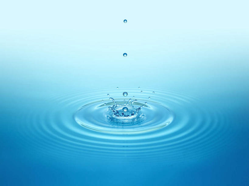 无人,横图,室内,特写,白天,正面,水,波纹,飞溅,蓝色背景,重叠,溅,螺旋,液体,水滴,涟漪,三滴,滴落,水珠,蓝色,水纹,波浪,摄影,影棚,下坠,生机,喷洒,螺纹,水晕,灵动,彩图,影棚拍摄,拍摄,坠落