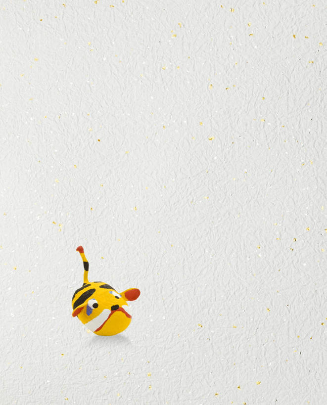 无人,竖图,室内,特写,白天,白色背景,正面,游戏,野生动物,静物,玩具,玩,娱乐,一个,黄色,动物,模型,休闲,益智,摄影,影棚,单个,活动,发泄,消遣,智力,凶猛,宣泄,残暴,凶残,老虎,玩耍,嬉戏,彩图,影棚拍摄,拍摄