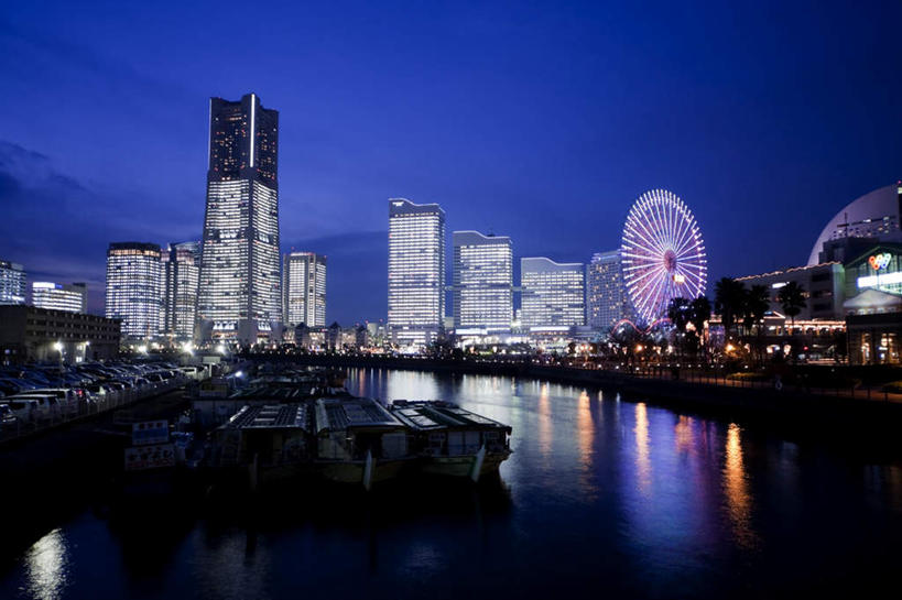 无人,高楼大厦,横图,室外,夜晚,正面,旅游,度假,河流,水,大厦,建筑,摩天大楼,照明,神奈川,日本,亚洲,阴影,反射,影子,河水,水流,摩天轮,灯光,横滨,横滨市,神奈川县,娱乐,灯,一个,蓝色,蓝天,天空,灯具,天,享受,休闲,射灯,放松,游乐设施,单个,照亮,照明设备,东亚,本州,首府,费里斯大转轮,关东地方,本州岛,日本国,彩图,大楼,高层建筑,高楼,摩天楼