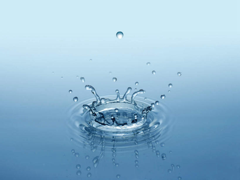 无人,横图,俯视,室内,特写,白天,水,阴影,波纹,飞溅,溅,反射,液体,影子,水滴,水面,涟漪,水珠,水纹,波浪,生机,喷洒,水晕,灵动,彩图,高角度拍摄