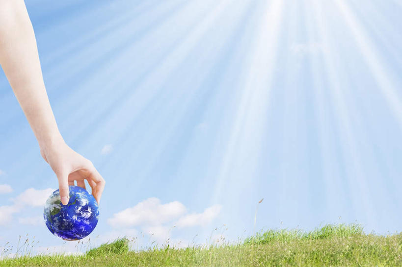 东方人,一个人,横图,室内,白天,正面,数码,科技,海洋,亚洲,仅一个男性,仅一个人,握,阴影,服装,朦胧,模糊,光线,网络,影子,世界地图,地球,陆地,高光,几何,计算机图形,拿,合成,全球,拿着,休闲装,黄种人,仅一个年轻男性,一个,衣服,阳光,休闲,休闲服,握着,地理,国家,服饰,单个,电脑合成图,数码合成图,大陆,世界,写实,具体,具象,炫光,男人,男性,年轻男性,亚洲人,半身,彩图,大洋,大洲