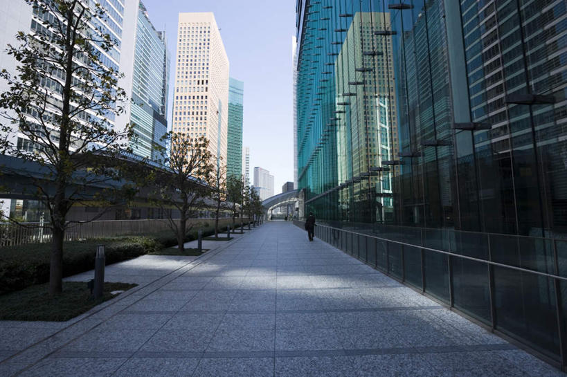 无人,高楼大厦,横图,室外,白天,仰视,度假,美景,植物,城市风光,城市,大厦,道路,建筑,街道,路,摩天大楼,公路,东京,日本,亚洲,阴影,朦胧,模糊,光线,影子,景观,交通,娱乐,建设,树,树木,蓝色,绿色,蓝天,天空,阳光,自然,天,享受,休闲,景色,放松,生长,晴朗,成长,东亚,本州,万里无云,关东地方,本州岛,日本国,东京都,晴空,晴空万里,马路,彩图,低角度拍摄,大楼,高层建筑,高楼,摩天楼