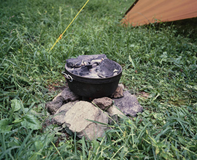 无人,横图,俯视,室外,特写,白天,旅游,度假,草地,草坪,石头,植物,北海道,日本,亚洲,一堆,堆叠,堆积,炖锅,帐篷,娱乐,草,一个,红色,绿色,享受,休闲,放松,单个,堆,堆砌,露营,野营,东亚,宿营,日本国,北海道地方,北海道岛,彩图,高角度拍摄