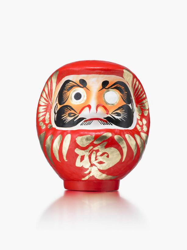 无人,竖图,俯视,室内,特写,白天,白色背景,静物,花纹,装饰,图案,祝福,文化,传统,一个,红色,祈祷,祈福,健康,许愿,摄影,影棚,单个,纪念,华丽,修饰,祈求,吉祥,点缀,衬托,美观,雅致,雅观,达摩不倒翁,好运,平安,彩图,高角度拍摄,影棚拍摄,拍摄