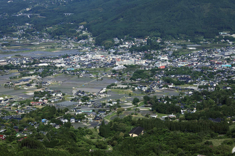 无人,家,农田,横图,俯视,航拍,室外,白天,旅游,度假,农业,庄稼,农作物,美景,树林,植物,城市风光,城市,建筑,大分县,日本,亚洲,房屋,屋子,稻田,景观,公寓,娱乐,建设,洋房,楼房,住宅,树,树木,绿色,自然,享受,休闲,景色,放松,生长,成长,鸟瞰,东亚,日本国,九州本岛,九州,九州岛,九州地方,大分,彩图,高角度拍摄,耕地,庄稼田,房子