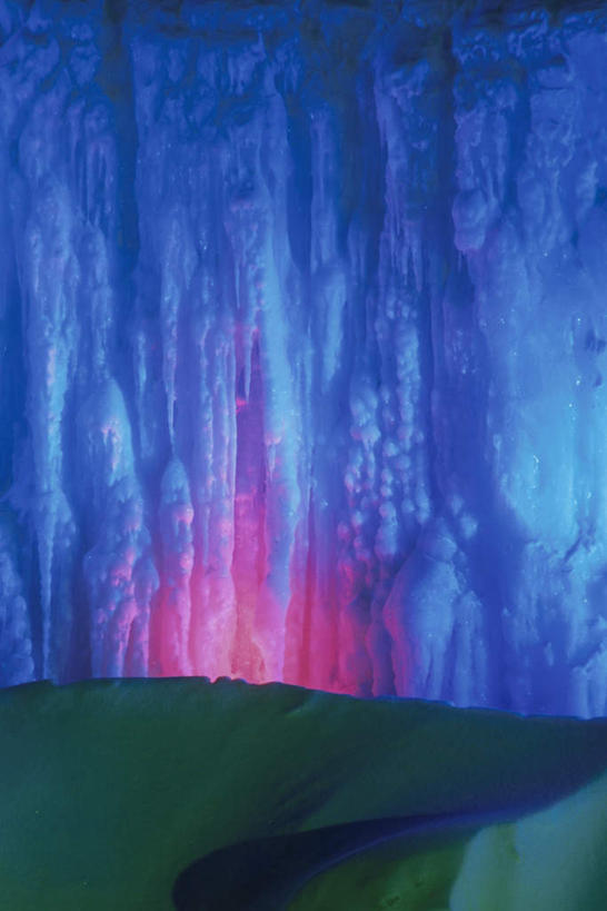 无人,公园,竖图,彩色,室内,白天,正面,旅游,度假,美景,北海道,日本,亚洲,一排,许多,朦胧,模糊,整齐,冰,洞,景观,冰块,冰柱,娱乐,冷冻,排列,自然,享受,休闲,景色,放松,寒冷,洞穴,冷藏,冰冷,队列,自然风光,东亚,穴,日本国,北海道地方,北海道岛,保鲜,国立公园,层云峡,冰瀑,彩图,大雪山国立公园