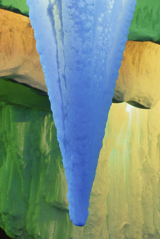 无人,公园,竖图,彩色,室内,白天,正面,旅游,度假,美景,北海道,日本,亚洲,朦胧,模糊,冰,洞,景观,冰块,冰柱,娱乐,冷冻,自然,享受,休闲,景色,放松,寒冷,洞穴,冷藏,冰冷,自然风光,东亚,穴,日本国,北海道地方,北海道岛,保鲜,国立公园,层云峡,冰瀑,彩图,大雪山国立公园