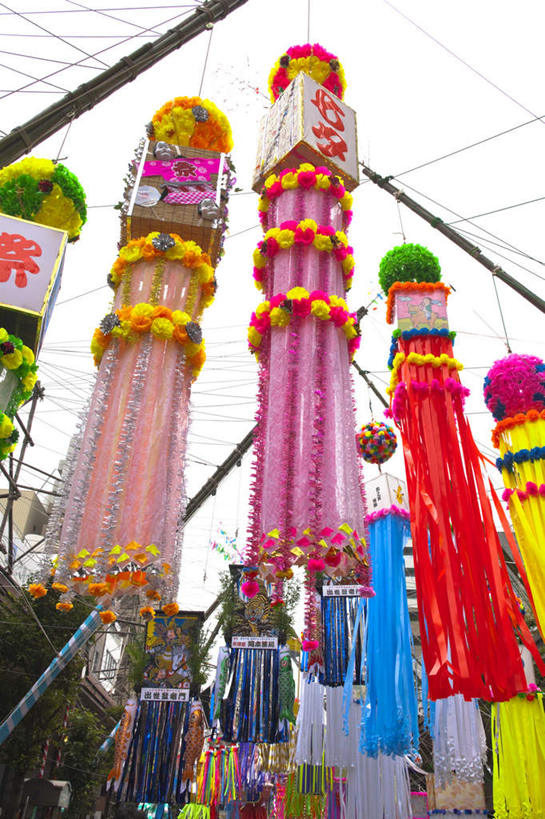 无人,竖图,彩色,室外,白天,仰视,爱情,旅游,度假,美景,神奈川,日本,情人节,亚洲,悬挂,节日,七夕,庆祝,装饰,景观,神奈川县,浪漫,文化,娱乐,球,三个,自然,庆典,享受,休闲,球体,温暖,温馨,景色,恩爱,放松,纪念,华丽,修饰,点缀,和睦,自然风光,东亚,本州,七夕节,关东地方,本州岛,日本国,衬托,美观,雅致,雅观,织女,牛郎,乞巧节,彩图,低角度拍摄,融洽