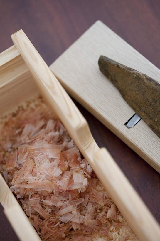 海鲜,面食,面条,奶酪,无人,竖图,俯视,室内,特写,白天,烹饪,桌面,桌子,木制,粉末,面,鱼干,日本料理,干酪,起司,料理,食品,案板,芝士,营养,拉面,水产,菜肴,美食,海洋生物,砧板,食物,木制品,日式料理,日式,粉,乳酪,摄影,荞麦面,佳肴,影棚,乳制品,水生动物,海产品,水生物,发酵,海底动物,粉状,粉剂,彩图,高角度拍摄,影棚拍摄,拍摄