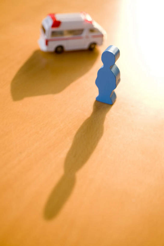 无人,竖图,俯视,室内,特写,白天,游戏,安全,地板,救火车,玩具,一辆,阴影,朦胧,模糊,光线,影子,地面,玩,娱乐,木地板,两个,阳光,模型,休闲,益智,活动,消防,发泄,消遣,智力,灭火,宣泄,玩具车,消防车,玩耍,嬉戏,彩图,高角度拍摄