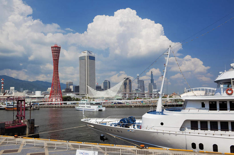 无人,高楼大厦,横图,室外,白天,正面,度假,草地,草坪,河流,美景,水,植物,城市风光,标志建筑,城市,大厦,道路,地标,建筑,路,轮船,摩天大楼,船,日本,亚洲,一座,阴影,光线,影子,河水,景观,水流,云,云朵,小路,交通,云彩,娱乐,建设,草,树,树木,红色,蓝色,绿色,白云,蓝天,天空,阳光,自然,瞭望塔,交通工具,天,享受,休闲,景色,放松,乡间小路,生长,成长,载具,东亚,本州,本州岛,日本国,近畿地方,近畿,兵库,兵库县,神户,神户市,神戸,县厅,神戸市,神户塔,彩图,大楼,高层建筑,高楼,摩天楼