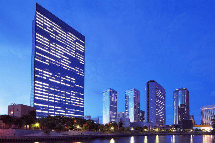 无人,高楼大厦,横图,室外,夜晚,仰视,度假,草地,草坪,河流,美景,水,天际线,植物,窗户,城市风光,城市,大桥,大厦,建筑,立交桥,路灯,摩天大楼,桥梁,照明,日本,亚洲,一排,许多,整齐,河水,景观,水流,高架,斜拉桥,桥,灯光,娱乐,玻璃窗,灯,草,树,树木,排列,蓝色,绿色,天空,自然,天,享受,休闲,景色,放松,创意,大阪,生长,成长,照亮,照明设备,队列,特效,创新,东亚,本州,大阪府,本州岛,日本国,近畿地方,近畿,彩图,低角度拍摄,大楼,高层建筑,高楼,摩天楼