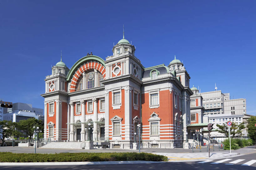 无人,横图,室外,白天,正面,旅游,度假,草地,草坪,美景,植物,楼梯,道路,路,路灯,人行横道,公路,照明,日本,亚洲,阴影,光线,影子,阶梯,墙,景观,云,云朵,人行道,灯光,交通,云彩,娱乐,墙壁,墙面,台阶,灯,草,树,树木,蓝色,绿色,白云,蓝天,天空,阳光,自然,天,享受,休闲,景色,放松,大阪,生长,成长,照亮,照明设备,自然风光,人行横道线,东亚,本州,大阪府,本州岛,日本国,近畿地方,近畿,大阪中央公会堂,斑马线,马路,彩图