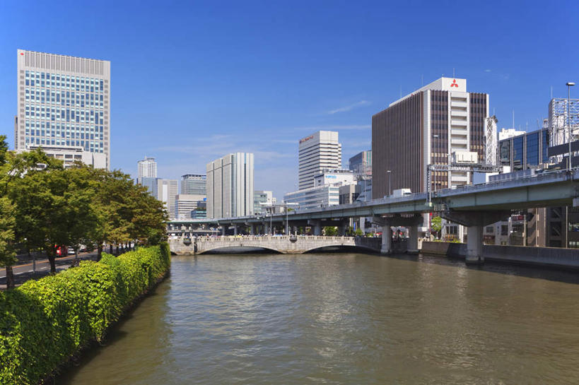 无人,高楼大厦,横图,室外,白天,正面,度假,草地,草坪,河流,美景,水,植物,城市风光,城市,大桥,大厦,建筑,立交桥,摩天大楼,桥梁,日本,亚洲,阴影,波纹,光线,影子,河水,景观,水流,云,云朵,高架,斜拉桥,桥,云彩,娱乐,草,树,树木,蓝色,绿色,白云,蓝天,水纹,天空,阳光,自然,波浪,天,享受,休闲,景色,放松,大阪,生长,成长,东亚,本州,大阪府,本州岛,日本国,近畿地方,近畿,彩图,大楼,高层建筑,高楼,摩天楼