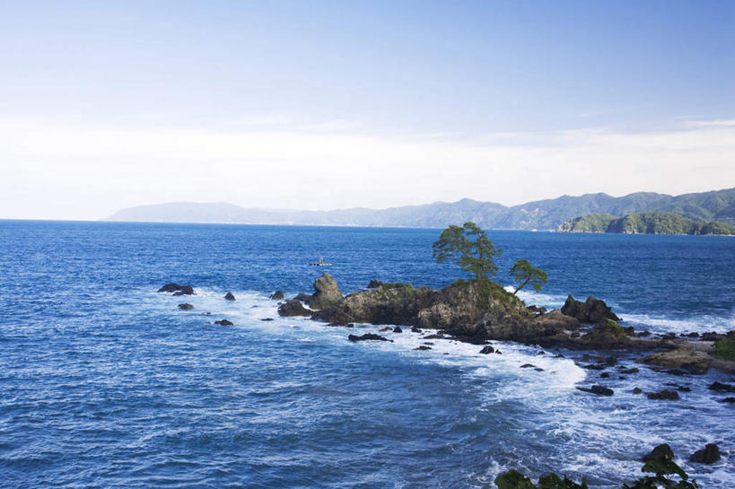 无人,横图,室外,白天,正面,旅游,度假,海浪,海洋,美景,山,山脉,树林,植物,日本,亚洲,许多,景观,浪花,山峰,水平线,辽阔,海平线,山峦,娱乐,树,树木,蓝色,绿色,蓝天,天空,自然,海水,群山,天,享受,休闲,广阔,景色,放松,生长,晴朗,成长,一望无际,自然风光,海景,东亚,本州,万里无云,本州岛,日本国,中部地方,福井,福井县,无边无际,一马平川,大海,风浪,海,海水的波动,近岸浪,涌浪,晴空,晴空万里,彩图,水天相接,水天一线