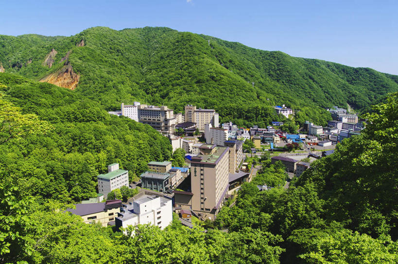 无人,公园,横图,俯视,室外,白天,旅游,度假,湖,湖泊,美景,森林,树林,水,植物,北海道,日本,亚洲,湖面,景观,水流,水面,娱乐,树,树木,蓝色,绿色,蓝天,天空,自然,湖水,天,享受,休闲,景色,放松,生长,晴朗,成长,国家公园,自然风光,东亚,万里无云,日本国,北海道地方,北海道岛,支笏湖国家公园,晴空,晴空万里,彩图,高角度拍摄