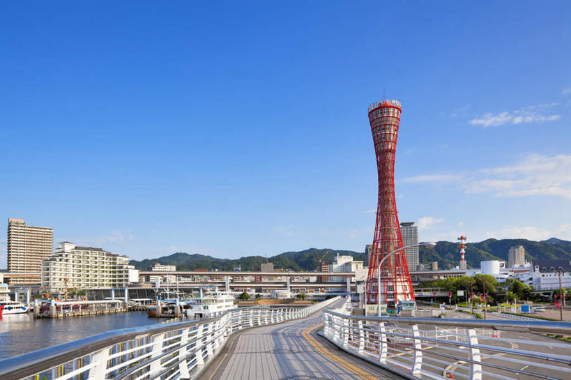 无人,栏杆,横图,室外,白天,正面,旅游,度假,烟囱,天际线,标志建筑,道路,地标,建筑,路,轮船,船,照明,日本,亚洲,一座,阴影,反射,影子,栅栏,篱笆,云,云朵,围栏,小路,塔,灯光,交通,云彩,娱乐,建设,护栏,灯,红色,蓝色,白云,蓝天,天空,灯具,落地灯,交通工具,天,享受,休闲,旅游胜地,放松,晴朗,照亮,照明设备,载具,东亚,本州,本州岛,日本国,近畿地方,近畿,兵库,兵库县,神户,神户港,神户港口塔,神户市,神戸,县厅,神戸市,晴空,彩图