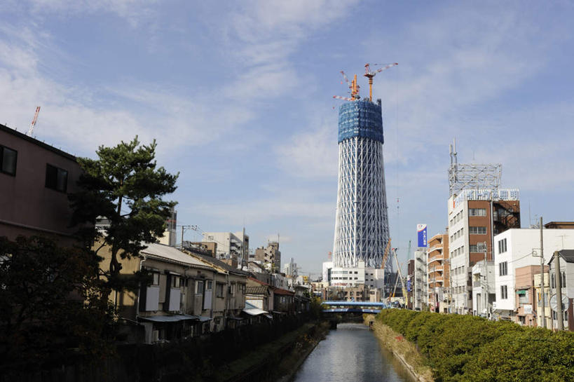 无人,家,横图,室外,白天,仰视,旅游,度假,技术,美景,城市风光,城市,建筑,东京,日本,亚洲,许多,阴影,光线,影子,房屋,屋子,景观,云,云朵,公寓,建筑群,云彩,娱乐,设备,建设,洋房,楼房,住宅,施工,蓝色,白云,蓝天,天空,阳光,天,享受,休闲,机械,起重机,景色,放松,晴朗,工程,东亚,日本国,墨田区,晴空,彩图,低角度拍摄,房子