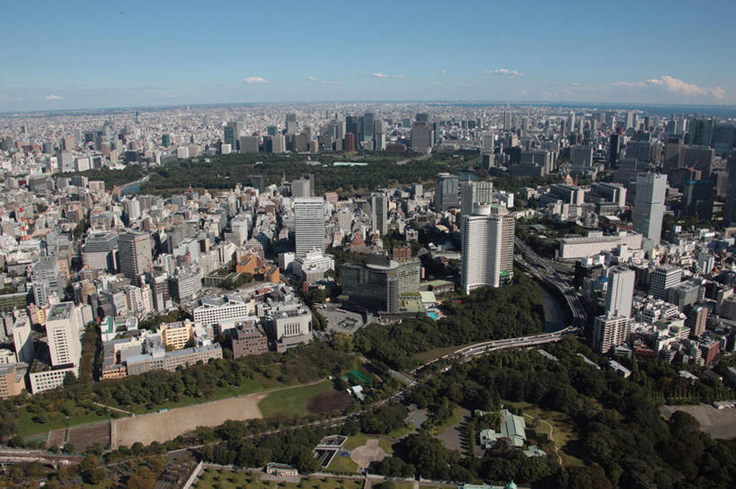 无人,家,高楼大厦,横图,全景,俯视,航拍,室外,白天,度假,草地,草坪,美景,树林,天际线,植物,城市风光,城市,大厦,道路,建筑,路,摩天大楼,公路,东京,日本,阴影,光线,影子,房屋,屋子,地平线,景观,云,云朵,辽阔,地面,交通,新宿,云彩,娱乐,楼房,住宅,草,树,树木,蓝色,绿色,白云,蓝天,天空,阳光,自然,天,享受,休闲,广阔,景色,放松,生长,成长,一望无际,鸟瞰,延伸,东亚,本州,关东地方,本州岛,日本国,东京都,新宿区,天地相交,县厅,东京市,无边无际,一马平川,赤坂,马路,彩图,高角度拍摄,房子,大楼,高层建筑,高楼,摩天楼