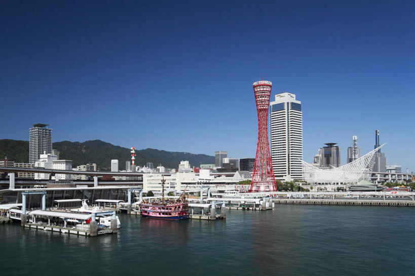 无人,高楼大厦,栏杆,码头,横图,室外,白天,正面,度假,海浪,海洋,美景,山,山脉,城市风光,城市,大厦,港口,建筑,摩天大楼,船,日本,亚洲,景观,浪花,山峰,建筑群,围栏,塔,游艇,地面,山峦,两艘,娱乐,建设,护栏,红色,蓝色,白色,蓝天,天空,海水,交通工具,群山,天,享受,休闲,景色,放松,载具,海景,东亚,本州,本州岛,日本国,近畿地方,近畿,兵库,兵库县,神户,神户港,神户市,神戸,县厅,神戸市,神户塔,大海,风浪,海,海水的波动,近岸浪,涌浪,彩图,摆渡口,埠头,大楼,渡口,渡头,港湾,高层建筑,高楼,海港,货运码头,口岸,摩天楼,商港