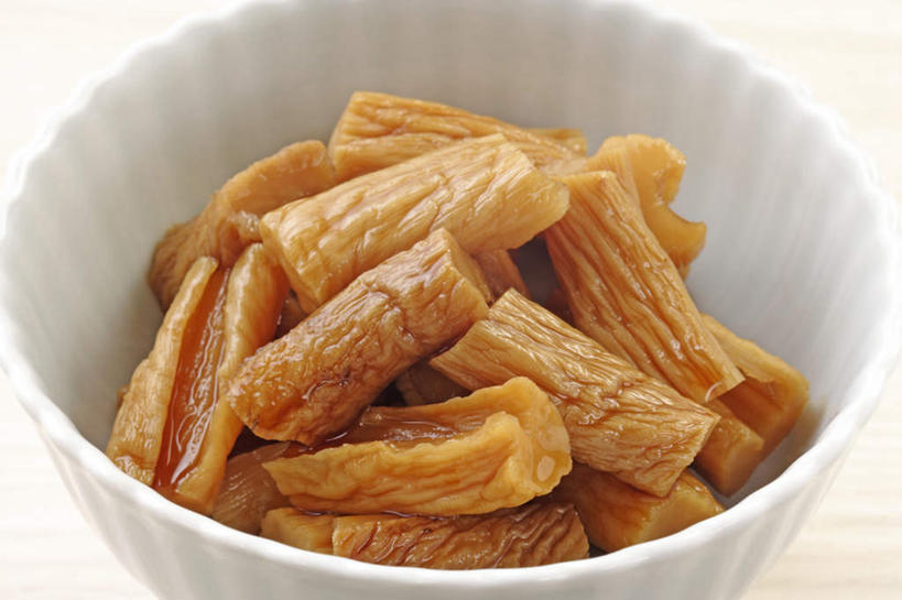 无人,横图,俯视,室内,特写,白天,烹饪,餐桌,桌子,萝卜,白萝卜,蔬菜,许多,阴影,新鲜,反射,影子,陶瓷,日本料理,料理,食品,陶瓷制品,菜肴,美食,食物,腌制,一个,白色,容器,碗,日式料理,日式,橘色,佳肴,有机食品,绿色食品,单个,餐台,储藏,储存,腌制食品,莱菔,彩图,高角度拍摄,贮存