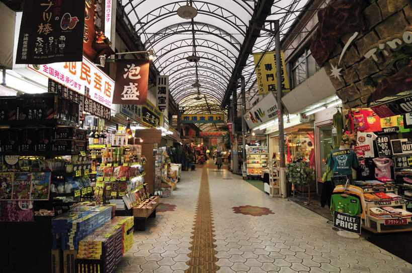无人,商店,横图,室内,白天,正面,购物,旅游,度假,消费,美景,道路,路,日本,亚洲,景观,小路,交通,娱乐,冲绳,自然,享受,休闲,景色,放松,金融,百货,冲绳县,自然风光,选购,贸易,东亚,琉球群岛,日本国,九州地方,血拼,彩图,店铺,杂货店,杂货铺