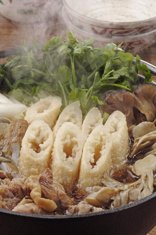 无人,竖图,俯视,室内,特写,白天,烹饪,餐桌,桌面,桌子,蔬菜,厨具,一排,许多,新鲜,整齐,炖锅,锅子,日本料理,料理,食品,火锅,菜肴,美食,食物,排列,日式料理,日式,摄影,佳肴,有机食品,绿色食品,影棚,餐台,队列,烹饪用具,日式火锅,暖锅,枪头米棒,切块大米黏糕,烹调用具,烹调,彩图,高角度拍摄,影棚拍摄,拍摄