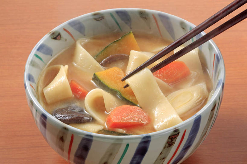 无人,横图,俯视,室内,特写,白天,烹饪,餐桌,筷子,桌面,桌子,萝卜,胡萝卜,蔬菜,餐具,一双,葱,菌菇,蘑菇,青葱,肉,日本料理,味增汤,料理,食品,菌类,文化,传统,猪肉,菜肴,美食,肉类,食物,碗,日式料理,日式,食用菌,摄影,佳肴,影棚,餐台,礼节,礼仪,肉食,味噌汤,豚肉,进餐用具,烹调用具,红萝卜,甘荀,彩图,高角度拍摄,影棚拍摄,拍摄