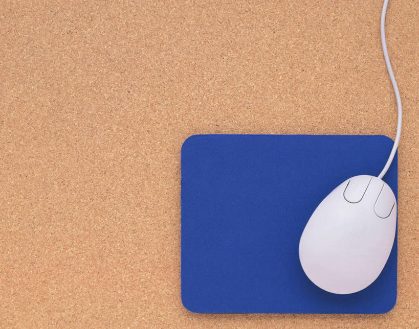 无人,横图,俯视,室内,特写,白天,鼠标,静物,阴影,电力,反射,电线,线,影子,鼠标垫,电能,线路,输入设备,一个,蓝色,白色,垫子,摄影,影棚,单个,电,电源,电源线,便利,舒适,能量,彩图,高角度拍摄,影棚拍摄,拍摄