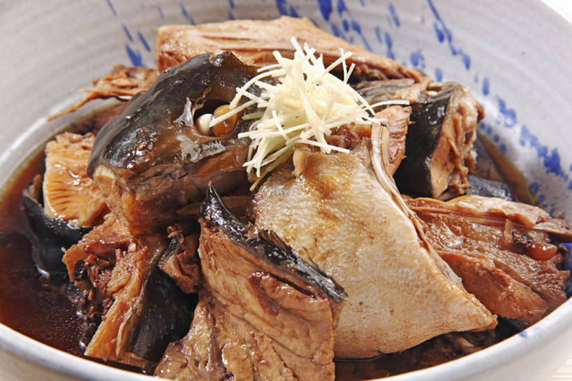 无人,横图,俯视,室内,特写,白天,烹饪,餐桌,桌子,蔬菜,阴影,新鲜,反射,鱼,影子,陶瓷,肉,鱼肉,日本料理,料理,食品,陶瓷制品,菜肴,美食,肉类,鱼类,海洋生物,食物,一个,容器,碗,日式料理,日式,摄影,佳肴,有机食品,绿色食品,影棚,单个,餐台,储藏,鲹鱼,储存,水生动物,水生物,肉食,海底动物,鲹,琥珀鱼,彩图,高角度拍摄,影棚拍摄,拍摄,贮存