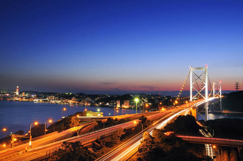 无人,高楼大厦,横图,俯视,室外,夜晚,长时间曝光,度假,河流,美景,水,植物,城市风光,城市,大桥,大厦,建筑,立交桥,路灯,摩天大楼,桥梁,夜景,照明,福冈县,日本,亚洲,阴影,朦胧,模糊,光线,影子,河水,景观,水流,高架,斜拉桥,桥,灯光,娱乐,建设,灯,树,树木,蓝色,绿色,蓝天,天空,自然,天,享受,休闲,景色,放松,生长,晴朗,成长,照亮,照明设备,曝光,东亚,万里无云,福冈,日本国,九州本岛,九州,九州岛,九州地方,北九州市,北九州,晴空,晴空万里,彩图,高角度拍摄,大楼,高层建筑,高楼,摩天楼