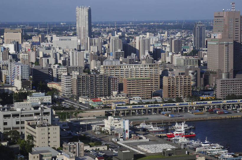 无人,高楼大厦,码头,横图,俯视,航拍,室外,白天,度假,海浪,海洋,美景,城市风光,标志建筑,城市,大厦,地标,港口,建筑,路,摩天大楼,铁路,船,火车,日本,亚洲,阴影,光线,影子,景观,浪花,建筑群,轨道,交通,铁轨,千叶市,千叶县,娱乐,建设,车,蓝色,蓝天,天空,阳光,海水,交通工具,天,享受,休闲,景色,放松,运输,晴朗,鸟瞰,载具,货船,海景,东亚,本州,万里无云,关东地方,本州岛,日本国,县厅,千叶,集装箱码头,大海,风浪,海,海水的波动,近岸浪,涌浪,晴空,晴空万里,彩图,高角度拍摄,摆渡口,埠头,大楼,渡口,渡头,港湾,高层建筑,高楼,海港,货运码头,口岸,摩天楼,商港,商船