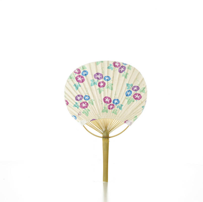 无人,横图,室内,特写,白天,白色背景,正面,静物,许多,阴影,反射,扇子,影子,斑点,清凉,凉爽,文化,排列,一个,白色,摄影,影棚,单个,摆列,彩图,影棚拍摄,拍摄,和风扇,和风扇子,凉扇,布列,分列,传统文化