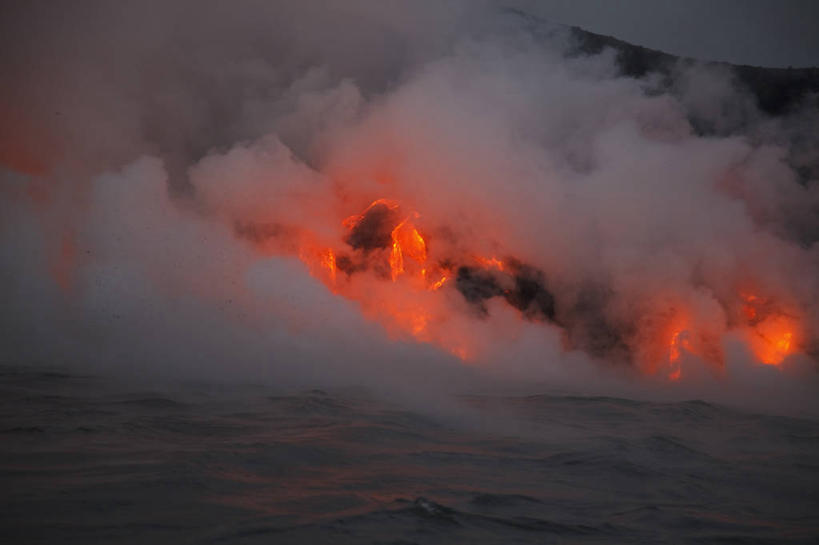 无人,横图,室外,白天,正面,旅游,度假,火山,石头,美景,山,山脉,夏威夷,美国,石子,景观,山峰,山峦,背光,喷发,娱乐,自然,群山,享受,休闲,景色,放松,北美,北美洲,国家公园,自然风光,美洲,爆发,火山爆发,逆光,火山喷发,沉积岩,火山岛,夏威夷岛,夏威夷州,爱洛哈之州,夏威夷火山国家公园,北亚美利加洲,亚美利加洲,火山公园,火山国家公园,暴发,水成岩,地壳运动,地质现象,活火山,石块,岩石,彩图,美利坚合众国