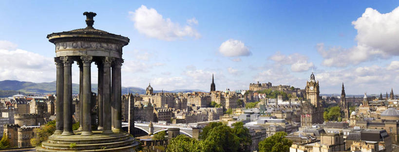 无人,高楼大厦,横图,全景,室外,白天,正面,度假,美景,山,山脉,天际线,城市风光,标志建筑,城市,大厦,地标,建筑,摩天大楼,英国,欧洲,阴影,光线,影子,柱子,景观,山峰,云,云朵,建筑群,山峦,首都,云彩,娱乐,建设,苏格兰,蓝色,白云,蓝天,天空,阳光,群山,天,享受,休闲,景色,放松,晴朗,西欧,大不列颠,大不列颠及北爱尔兰联合王国,首府,苏格兰王国,爱丁堡,卡尔顿山,晴空,彩图,大楼,高层建筑,高楼,摩天楼,爱丁堡新城,大不列颠王国,大英帝国,联合王国,日不落帝国
