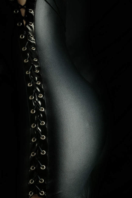 西方人,一个人,站,竖图,室内,特写,白天,正面,欧洲,欧洲人,仅一个年轻女性,仅一个女性,仅一个人,内衣,站着,胸罩,文胸,乳罩,胸衣,年轻女性,女人,女性,白种人,站立,半身,彩图