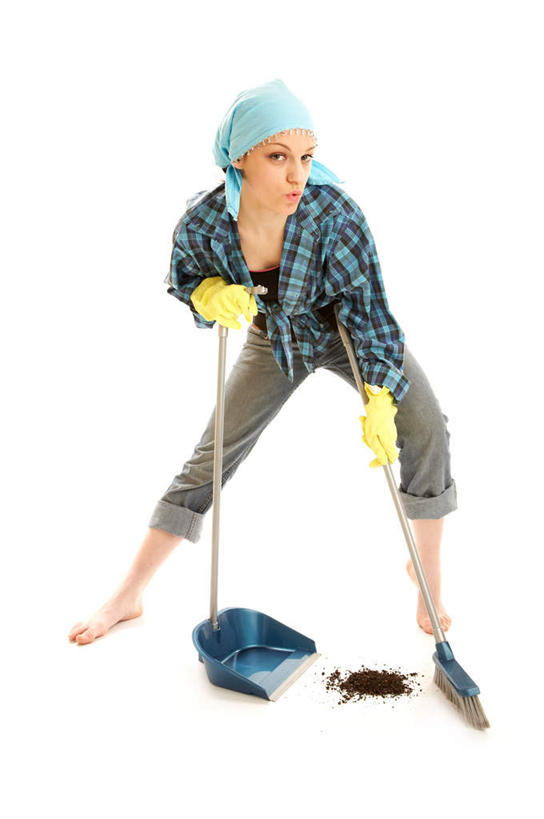 西方人,嘴,一个人,站,竖图,室内,白天,白色背景,正面,安全,房间,欧洲,欧洲人,仅一个女性,仅一个人,弯腰,握,阴影,服装,光线,工具,扫帚,头巾,影子,灯光,防护,垃圾,拿,拿着,注视,休闲装,畚箕,一个,衣服,手套,嘟嘴,观察,回头,看,清洁,站着,转头,仅一个中年女性,休闲,休闲服,撅嘴,握着,摄影,服饰,影棚,簸箕,单个,观看,保护,扫把,察看,卫生,关注,保洁,保险,笤帚,保全,周全,安稳,安定,弯身,防护手套,渣滓,平安,女人,女性,中年女性,白种人,嘴巴,嘴唇,站立,彩图,全身,影棚拍摄,拍摄