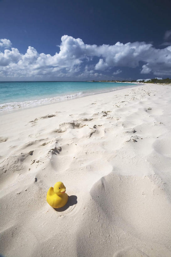 无人,竖图,室外,白天,正面,旅游,度假,游戏,海浪,海洋,美景,沙滩,玩具,加勒比海,阴影,波纹,光线,鸭子,沙子,影子,海岸,景观,浪花,水平线,云,云朵,辽阔,海平线,涟漪,沙地,玩,云彩,娱乐,一个,黄色,蓝色,白云,蓝天,水纹,天空,阳光,自然,海水,波浪,天,享受,休闲,广阔,橡胶,景色,南美,放松,益智,活动,一望无际,南美洲,拉丁美洲,发泄,消遣,智力,自然风光,美洲,海景,橡胶制品,英属维尔京群岛,维京群岛,水晕,亚美利加洲,宣泄,南亚美利加洲,维尔京戈尔达岛,英属处女群岛,无边无际,一马平川,橡胶小鸭,橡皮小鸭,大海,风浪,海,海水的波动,海滩,近岸浪,涌浪,玩耍,嬉戏,彩图,水天相接,水天一线