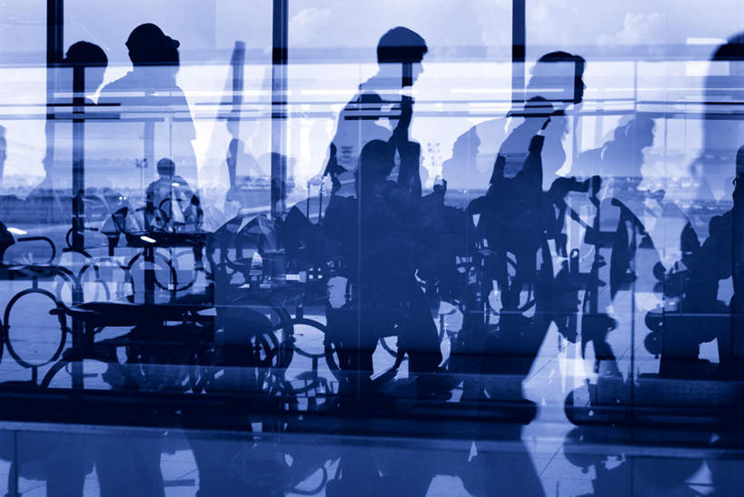 西方人,机场,坐,横图,插画,室内,白天,正面,数码,科技,窗户,飞机场,玻璃,欧洲,欧洲人,阴影,反射,网络,影子,走道,走廊,过道,许多人,高光,几何,计算机图形,合成,图画,玻璃窗,玻璃制品,画,一群人,期待,等待,等候,电脑合成图,数码合成图,漫画,写实,具体,具象,守候,男人,男性,年轻男性,年轻女性,女人,女性,白种人,航空站,空港,坐着,半身,彩图