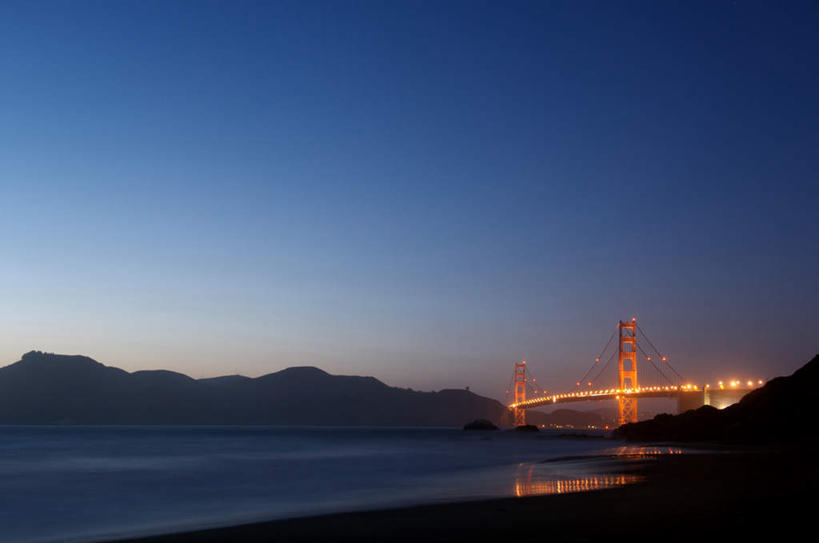 无人,横图,室外,白天,正面,旅游,度假,河流,山,山脉,水,标志建筑,大桥,地标,建筑,桥梁,美国,阴影,光线,影子,河水,山峰,水流,桥,灯光,山峦,娱乐,建设,拱桥,蓝色,蓝天,天空,群山,天,享受,休闲,旅游胜地,放松,晴朗,悬索桥,北美,北美洲,加利福尼亚,美洲,金门大桥,加州,加利福尼亚州,万里无云,金州,黄金州,金门海峡,桁架拱桥,北亚美利加洲,亚美利加洲,晴空,晴空万里,彩图