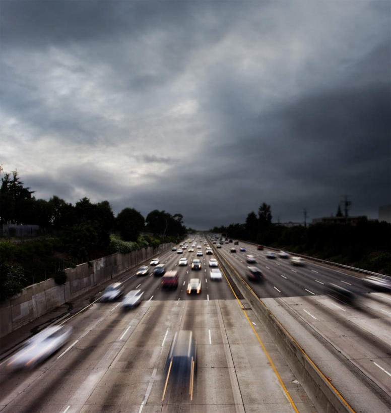 无人,竖图,室外,白天,正面,旅游,度假,美景,植物,道路,路,公路,许多,景观,云,云朵,车辆,交通,很多,云彩,娱乐,树,树木,蓝色,绿色,白云,蓝天,天空,自然,天,驾驶,行驶,享受,休闲,景色,放松,生长,晴朗,成长,操纵,控制,自然风光,延伸,操控,把持,延长,晴空,马路,彩图