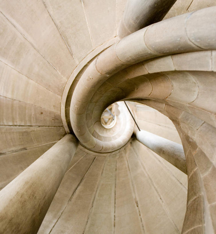 无人,竖图,室内,特写,白天,仰视,楼梯,静物,阴影,光线,影子,阶梯,大理石,旋转,台阶,阳光,扭转,大理石制品,彩图,低角度拍摄