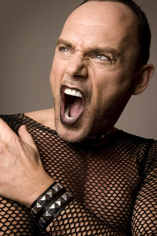 西方人,脸,头,脸颊,健壮,一个人,竖图,室内,白天,正面,欧洲,欧洲人,仅一个男性,仅一个人,阴影,网状,惊讶,光线,影子,灯光,注视,仅一个年轻男性,观察,看,张嘴,观看,惊奇,察看,关注,强健,张大嘴巴,结实,硬朗,男人,男性,年轻男性,白种人,头部,脸部,脸蛋,面部,张开嘴,半身,彩图