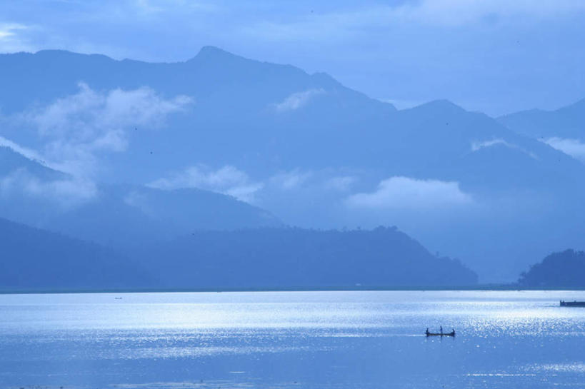 无人,横图,室外,白天,正面,旅游,度假,美景,山,山脉,尼泊尔,亚洲,景观,山峰,云,云朵,山峦,云彩,娱乐,蓝色,白云,蓝天,天空,自然,群山,天,享受,休闲,景色,放松,晴朗,自然风光,南亚,尼泊尔王国,晴空,彩图